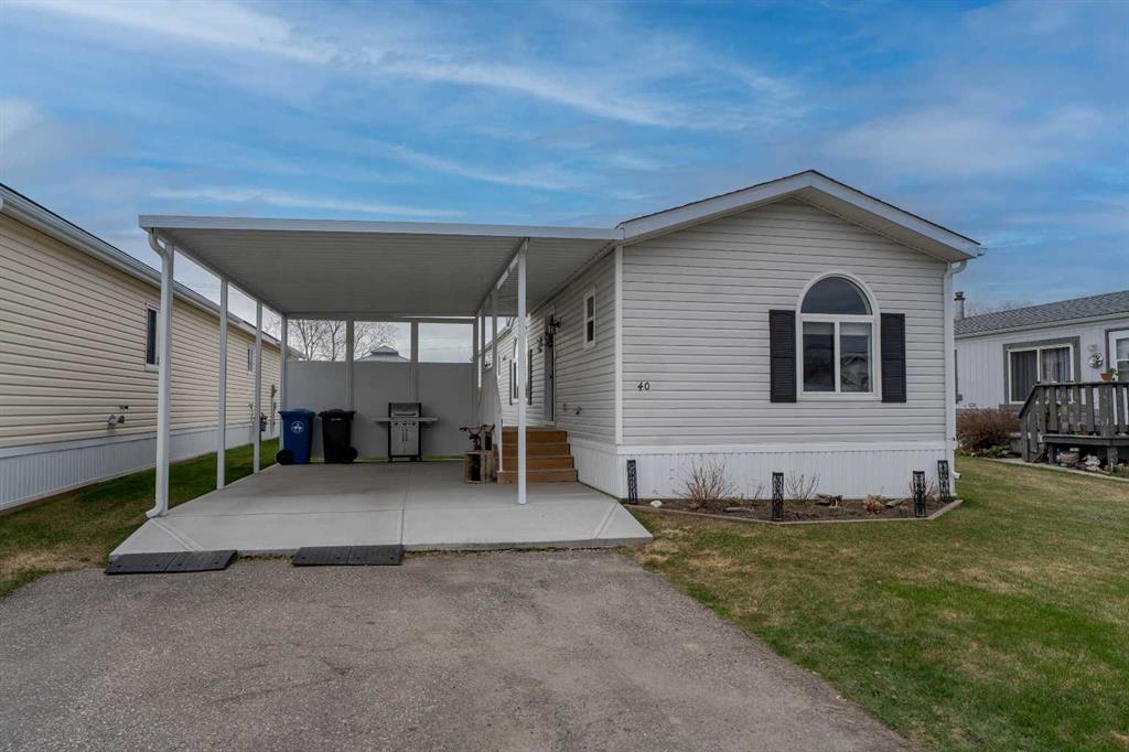 Picture of 40, 900 Ross Street , Crossfield Real Estate Listing