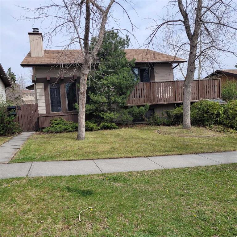 Picture of 936 Berkley Drive NW, Calgary Real Estate Listing