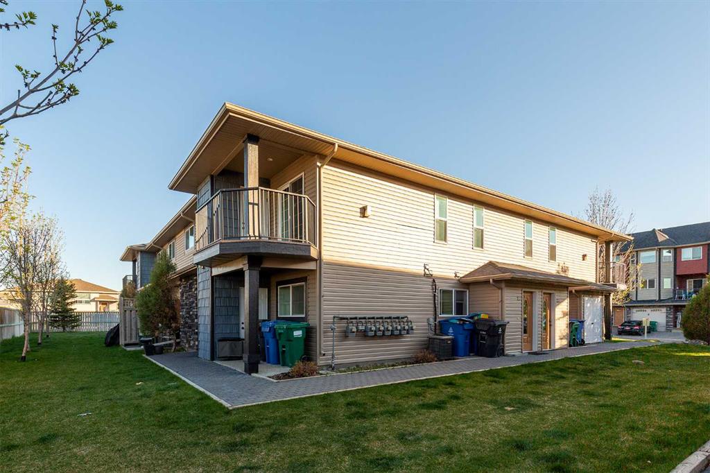 Picture of 6, 899 Mt Sundance Manor W, Lethbridge Real Estate Listing