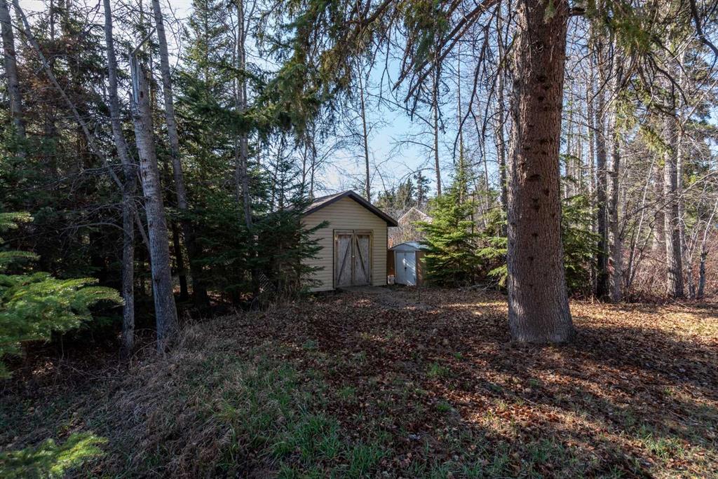 Picture of 916 Brightsand Place , Brightsand Lake Real Estate Listing