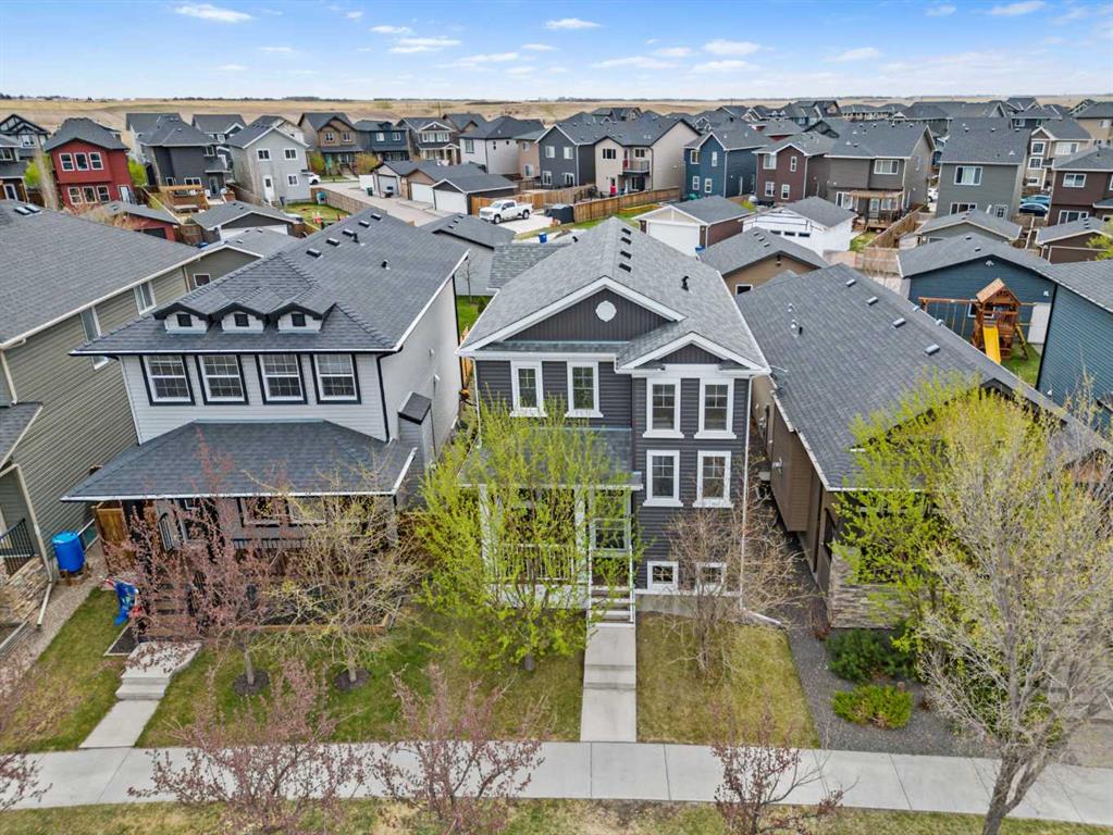 Picture of 2510 Ravenswood View SE, Airdrie Real Estate Listing