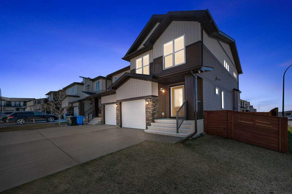 Picture of 126 Carringvue Park NW, Calgary Real Estate Listing