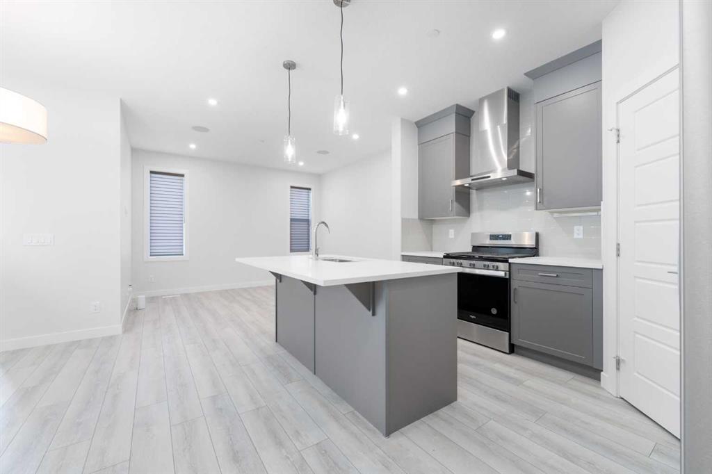 Picture of 284 Hotchkiss Drive SE, Calgary Real Estate Listing