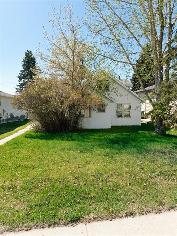 Picture of 5108 51 Street , Rocky Mountain House Real Estate Listing