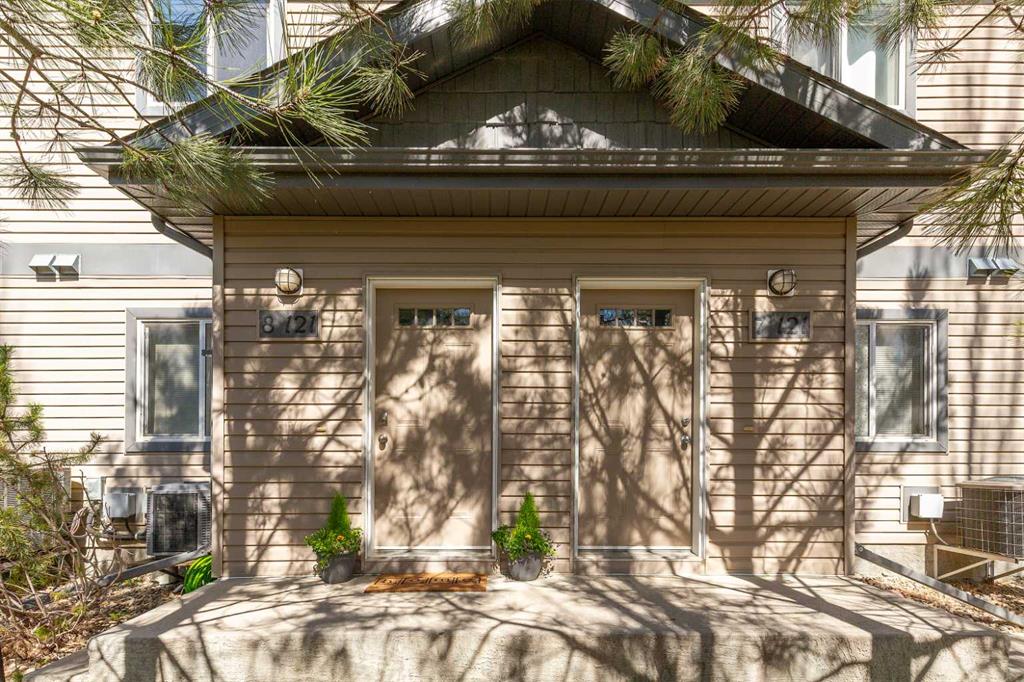 Picture of 8, 121 Silkstone Road W, Lethbridge Real Estate Listing