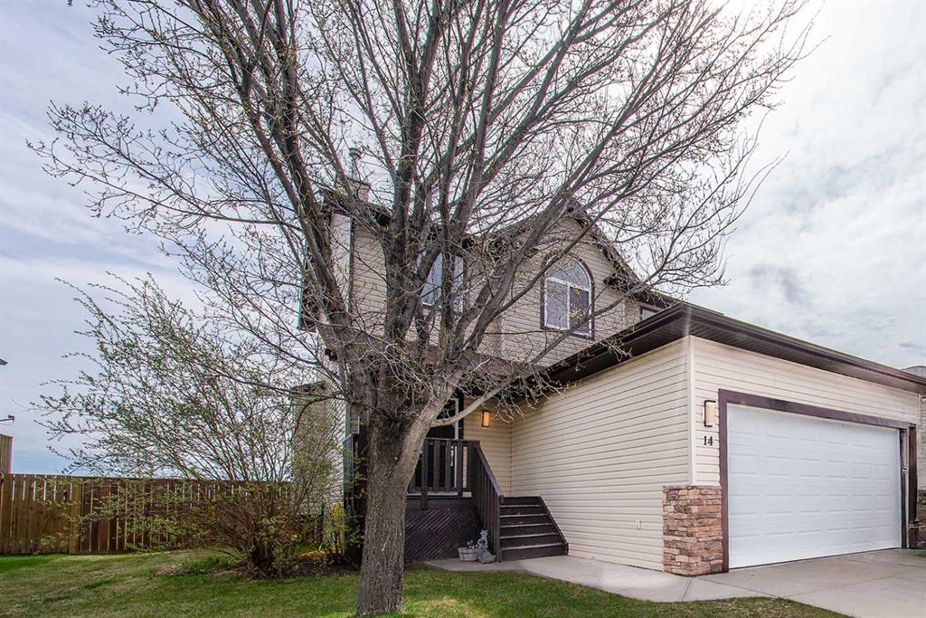 Picture of 14 Garneau Gate , Carstairs Real Estate Listing