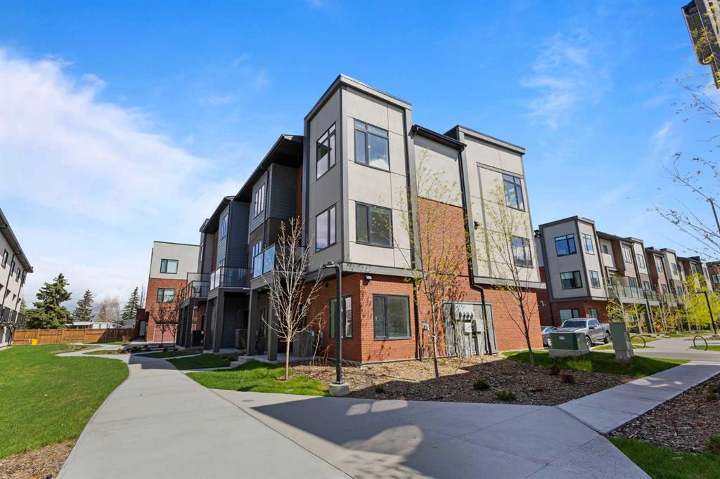Picture of 304 Greenbriar Common NW, Calgary Real Estate Listing