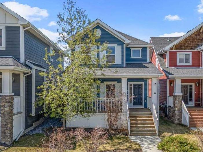Picture of 6 River Heights Boulevard , Cochrane Real Estate Listing
