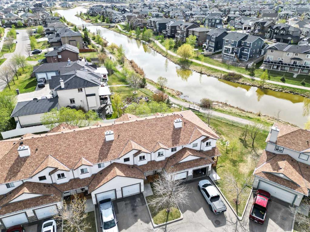 Picture of 8, 156 Canoe Drive SW, Airdrie Real Estate Listing
