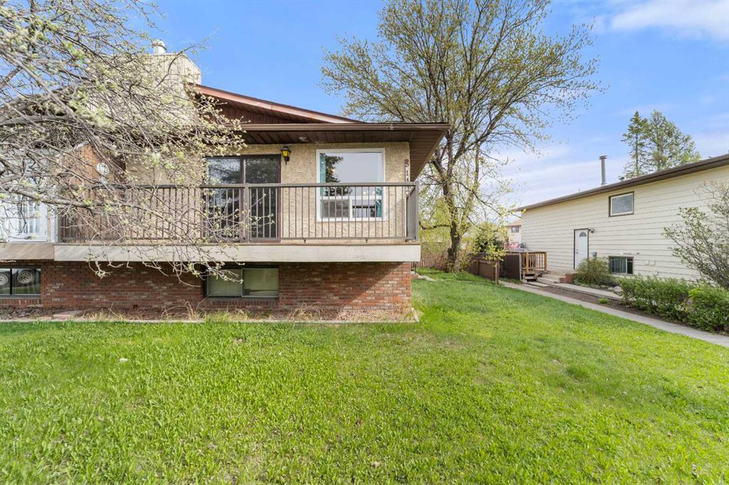 Picture of 5142 42 Street , Olds Real Estate Listing