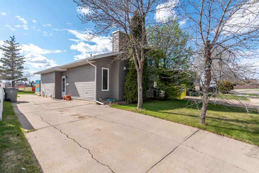 Picture of 2714 56 Avenue , Lloydminster Real Estate Listing