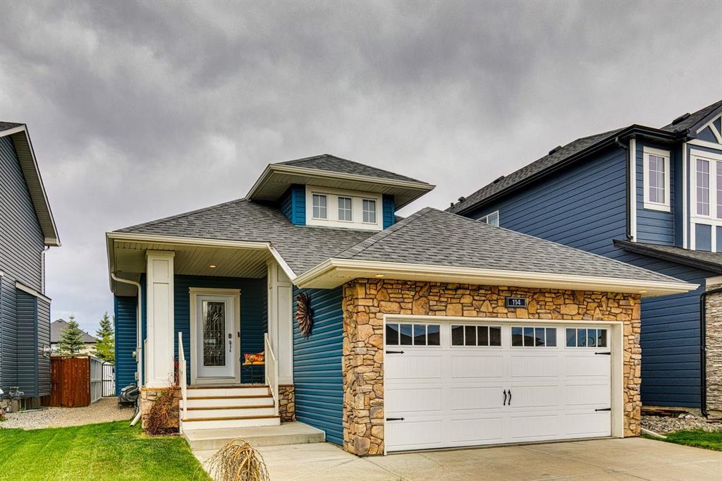 Picture of 114 Ravenscroft Green SE, Airdrie Real Estate Listing