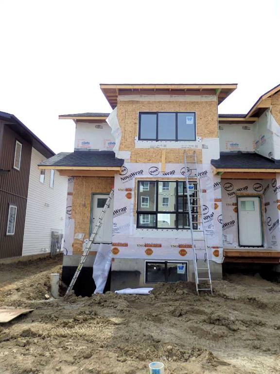 Picture of 40 Irvin Way , Sylvan Lake Real Estate Listing