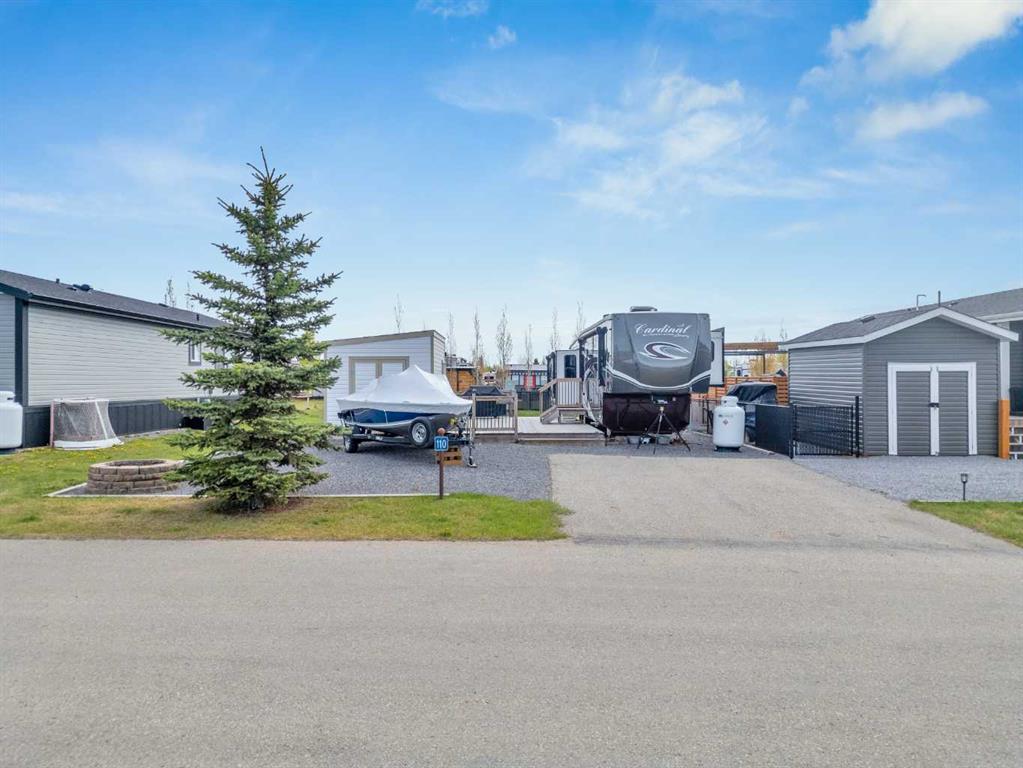Picture of 110, 41019 Range Road 11  , Rural Lacombe County Real Estate Listing