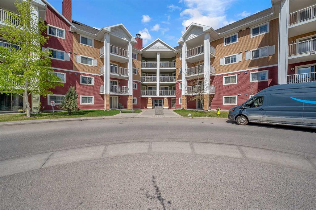 Picture of 1322, 10 Prestwick Bay SE, Calgary Real Estate Listing