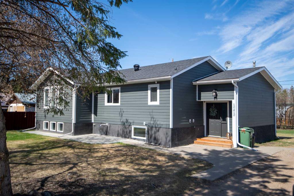Picture of 10410 101 Avenue , La Crete Real Estate Listing