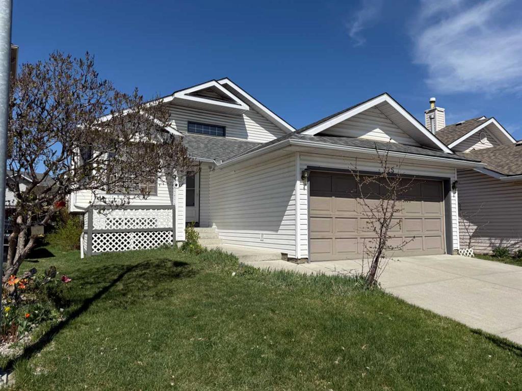 Picture of 125 Douglas Glen Court SE, Calgary Real Estate Listing
