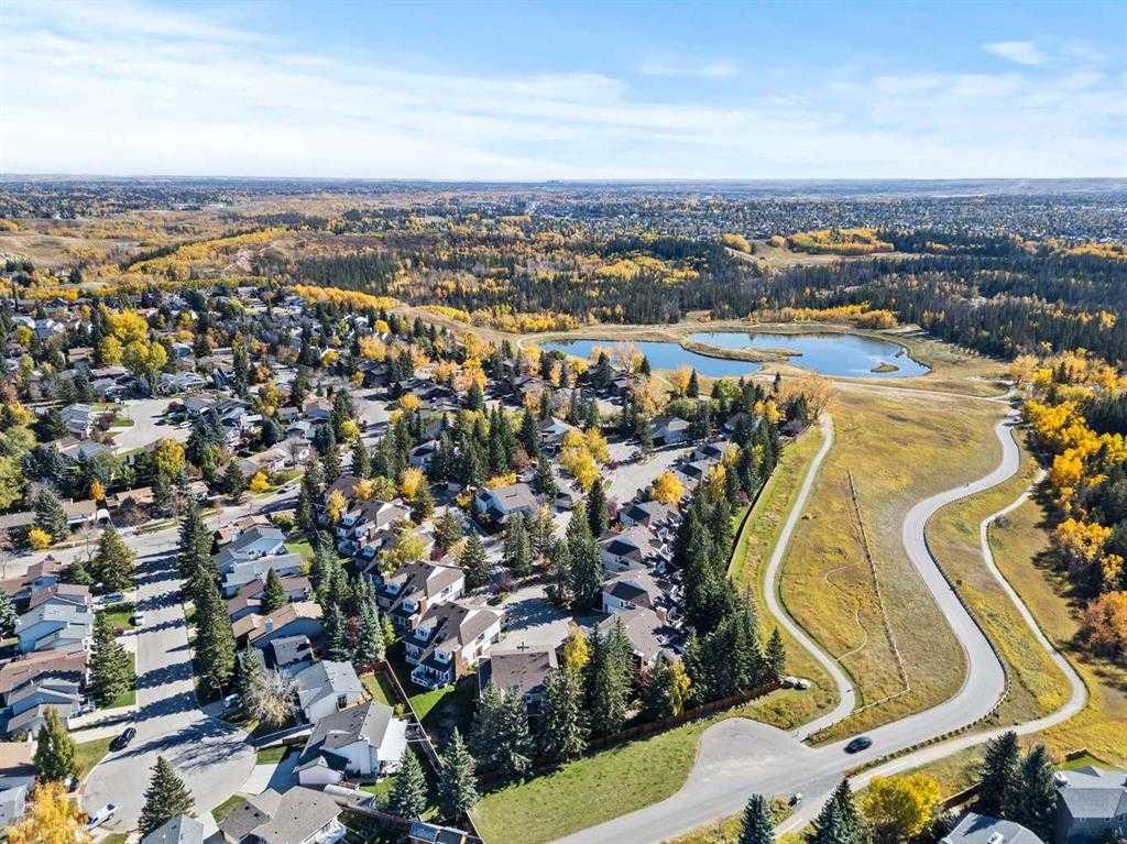 Picture of 6, 275 Woodridge Drive SW, Calgary Real Estate Listing