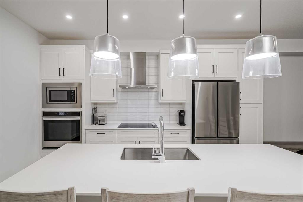 Picture of 202, 25 Walgrove Walk SE, Calgary Real Estate Listing