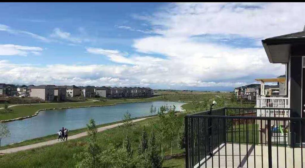 Picture of 81 Carringvue Manor NW, Calgary Real Estate Listing