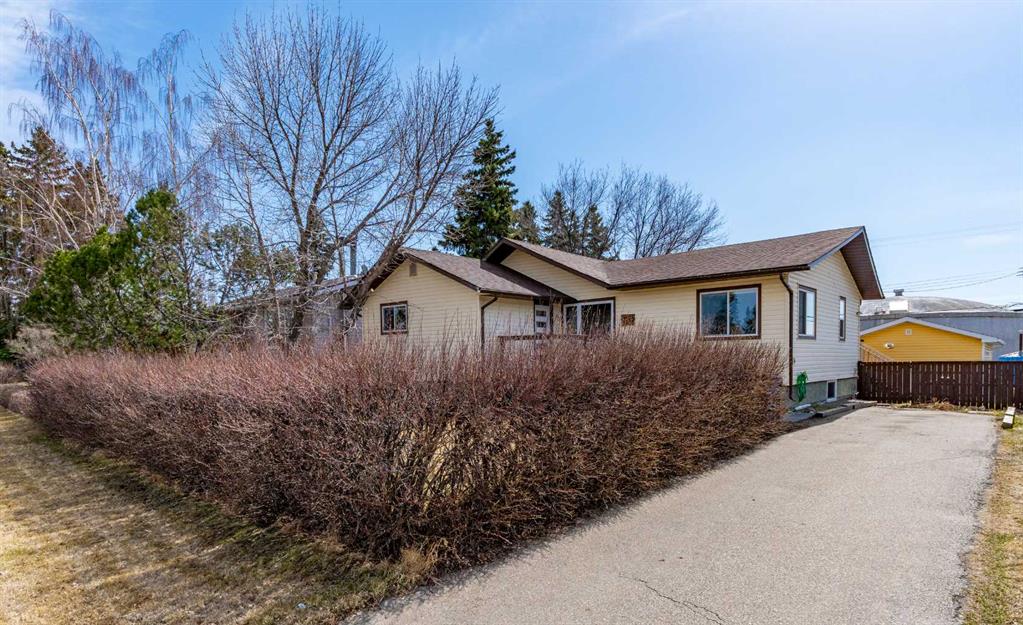 Picture of 1311 OSLER Street , Carstairs Real Estate Listing