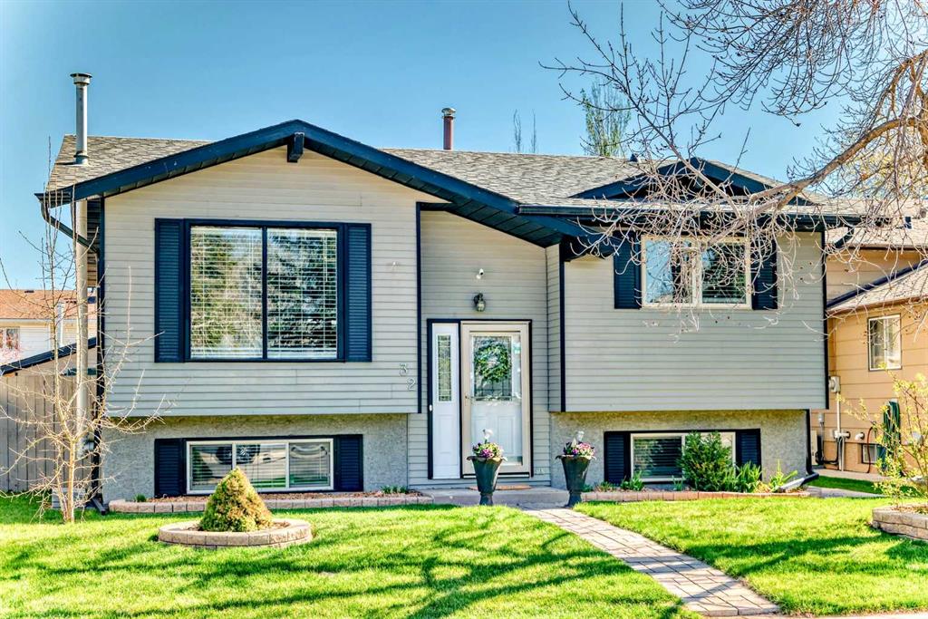 Picture of 32 Mckerrell Crescent SE, Calgary Real Estate Listing