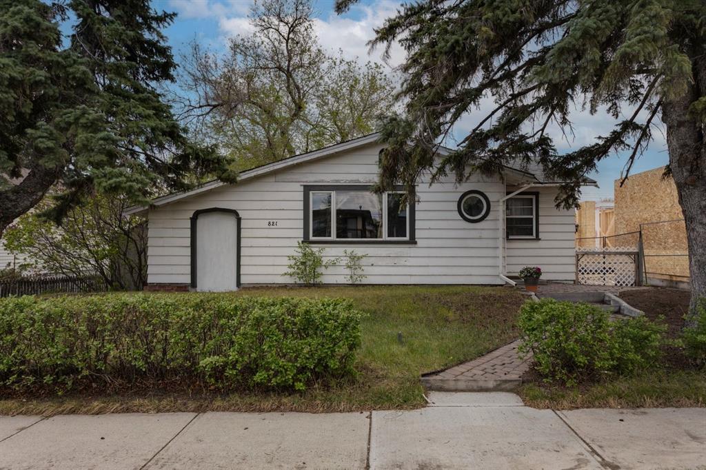 Picture of 821 20 Avenue NW, Calgary Real Estate Listing