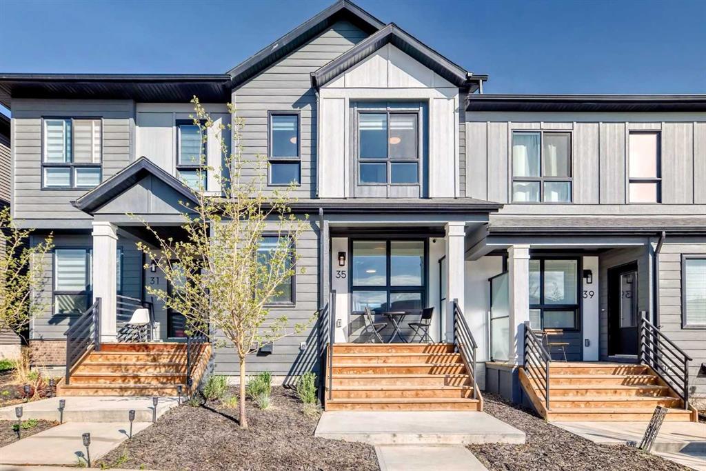 Picture of 35 Silverton Glen Green SW, Calgary Real Estate Listing