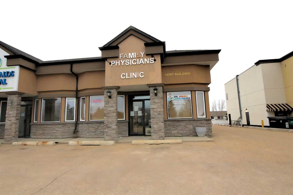Picture of 2, 5021 Parkwood Road , Blackfalds Real Estate Listing