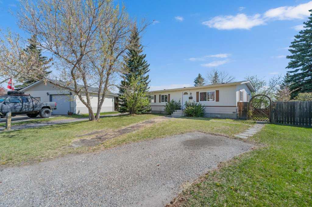 Picture of 115 Huntwell Court NE, Calgary Real Estate Listing