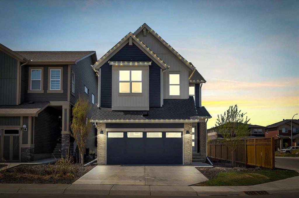 Picture of 3 Midgrove Drive SW, Airdrie Real Estate Listing