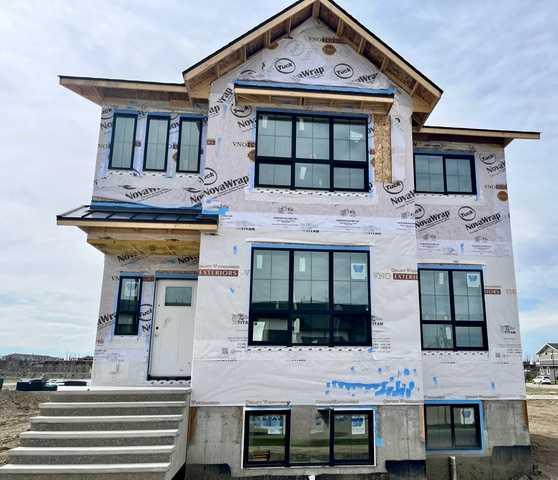 Picture of 439 Townsend Street , Red Deer Real Estate Listing