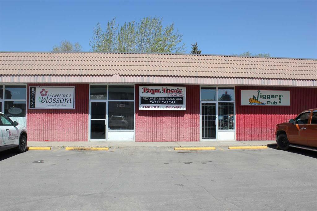 Picture of E, 303 Southridge Drive SE, Medicine Hat Real Estate Listing