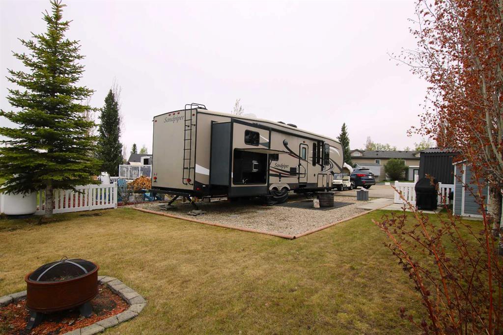 Picture of 5067, 35468 Range Road 30  , Rural Red Deer County Real Estate Listing