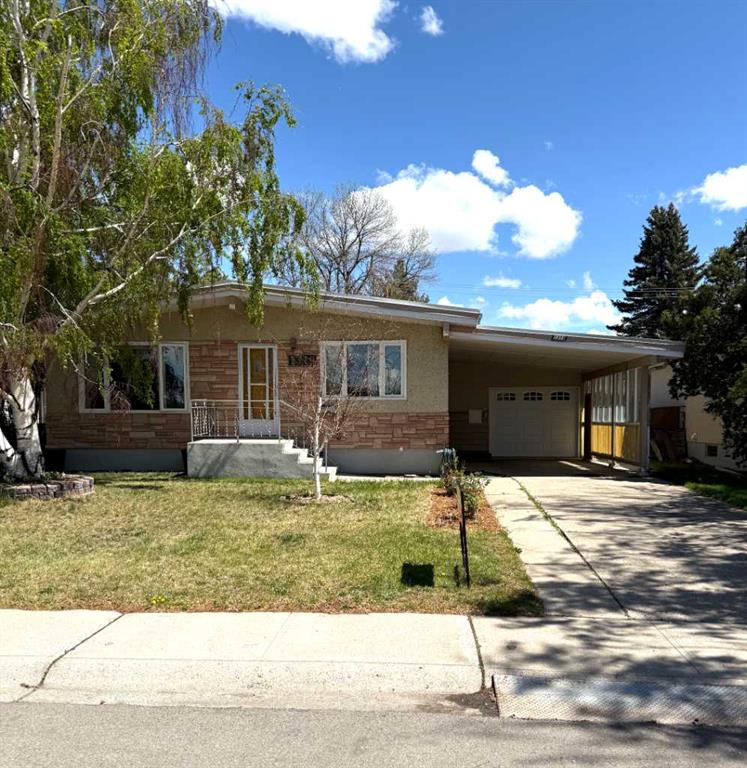 Picture of 1319 28 Street S, Lethbridge Real Estate Listing