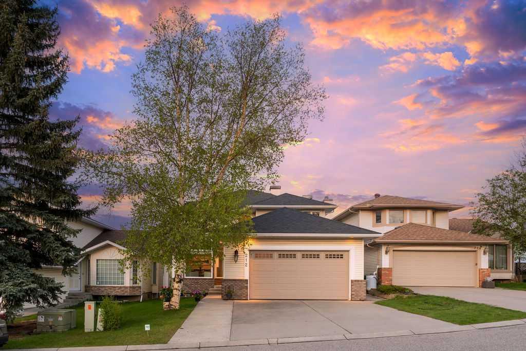 Picture of 212 Sandalwood Place NW, Calgary Real Estate Listing