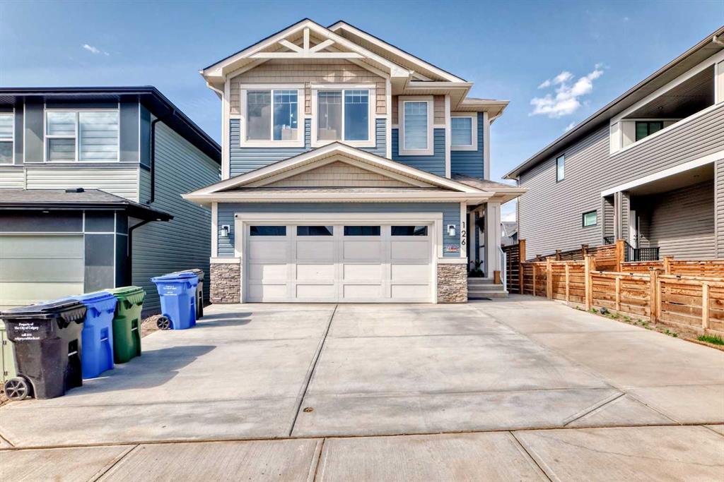 Picture of 126 Lucas Close NW, Calgary Real Estate Listing