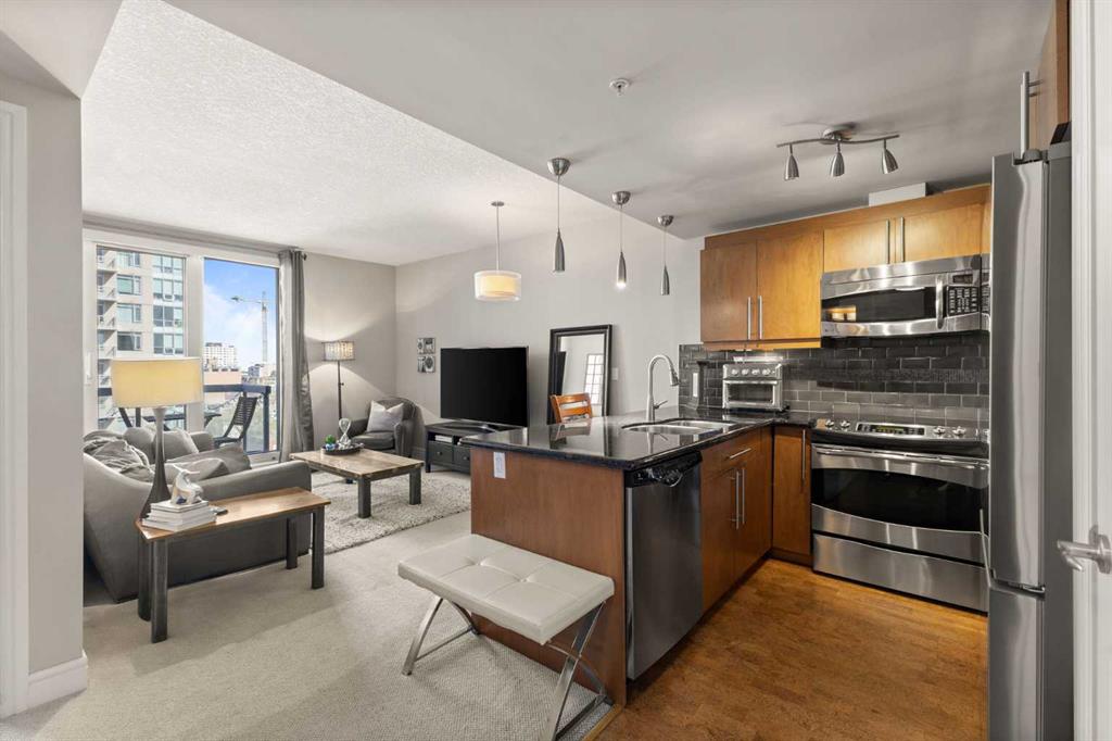 Picture of 701, 817 15 Avenue SW, Calgary Real Estate Listing