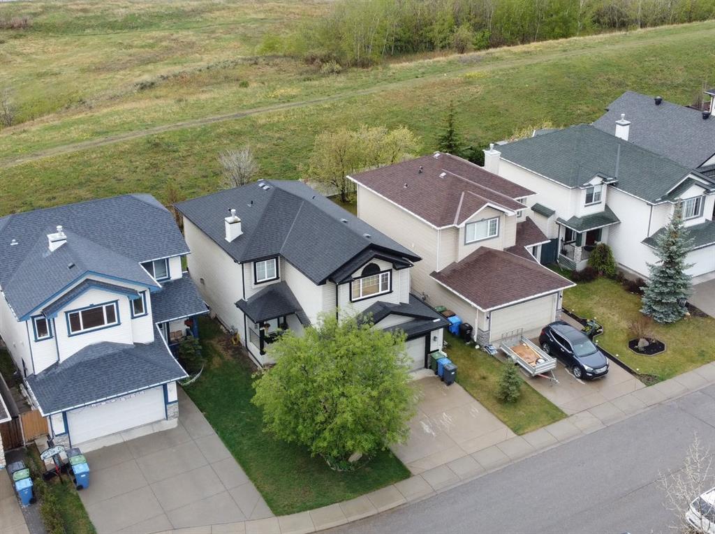 Picture of 114 Citadel Forest Close NW, Calgary Real Estate Listing