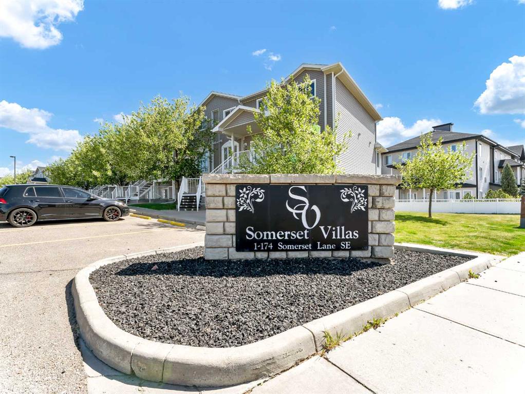 Picture of 102 Somerset Lane SE, Medicine Hat Real Estate Listing