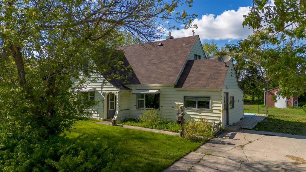 Picture of 148 1st Street SW, Hill Spring Real Estate Listing