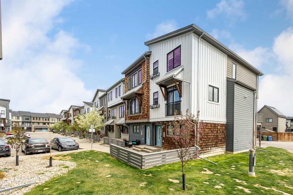 Picture of 616 Walden Circle SE, Calgary Real Estate Listing