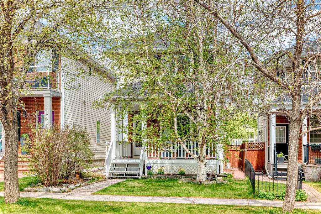 Picture of 7044 Sierra Morena Boulevard SW, Calgary Real Estate Listing