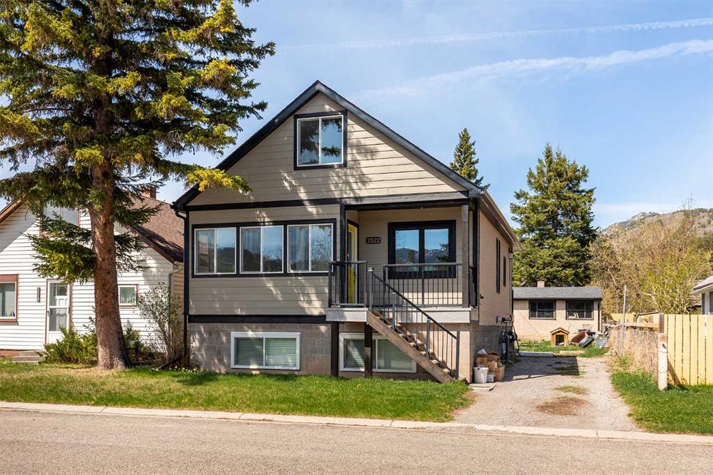 Picture of 2522 211 Street , Bellevue Real Estate Listing