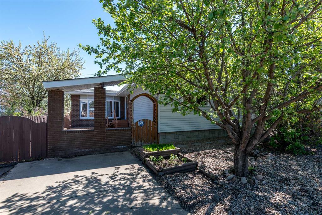 Picture of 2911 51 Avenue , Lloydminster Real Estate Listing