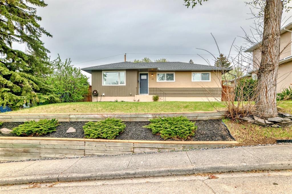 Picture of 19 Cheltenham Road NW, Calgary Real Estate Listing