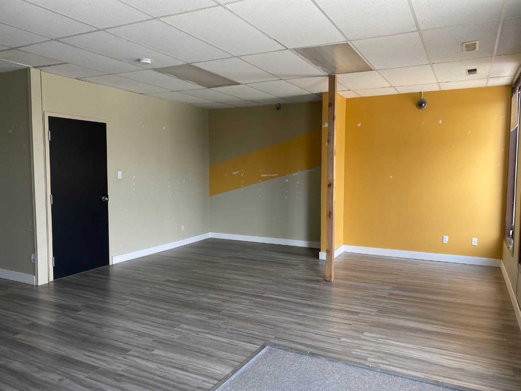 Picture of 114 Centre Street N, Sundre Real Estate Listing