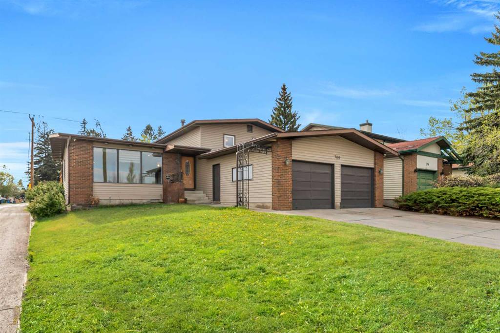 Picture of 300 Templeton Circle NE, Calgary Real Estate Listing