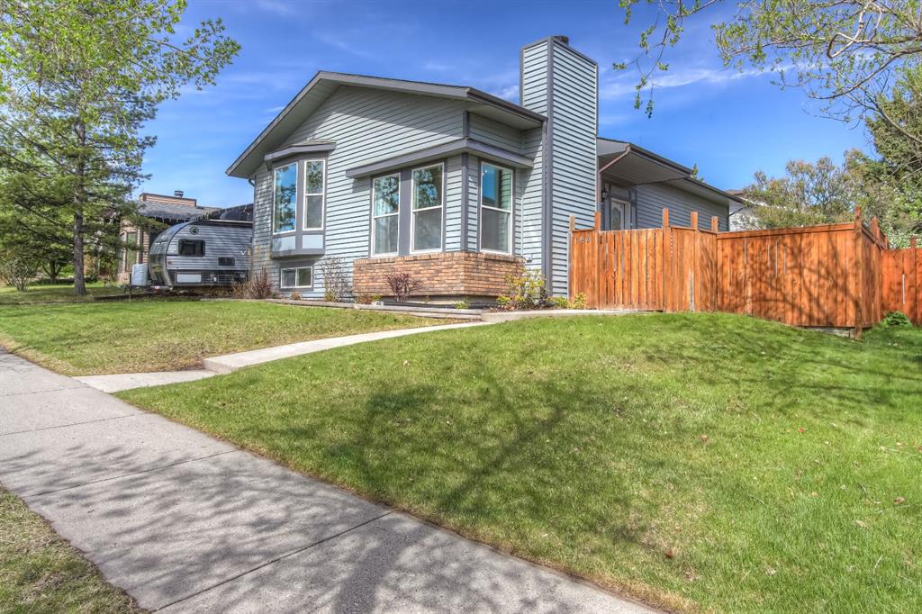 Picture of 143 Shawnessy Drive SW, Calgary Real Estate Listing