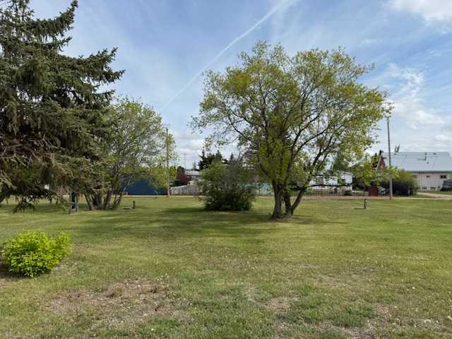 Picture of 4917 48 Street , Hardisty Real Estate Listing